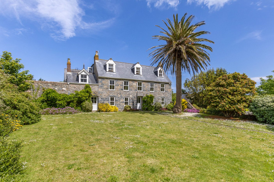 Property Image 1